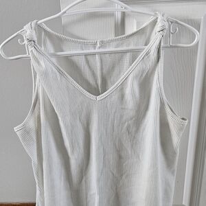 SHEIN White Ribbed Knot Strap Tank Top